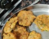 प्याज़ धनिया पकौड़ा (pyaz dhaniya pakoda recipe in Hindi) रेसिपी चरण 3 फोटो