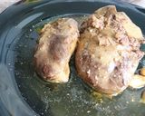 Egész libamáj római tálba sütve recept fázis 4 fotója