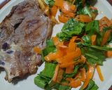 Foto del paso 4 de la receta: En 20´ comida lista y rica, bife, zanahoria, radicheta