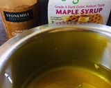 A picture of step 1 of Lemon turmeric detox juice !!!.