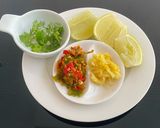 A picture of step 2 of Steamed Free Range Chicken With Lemongrass.