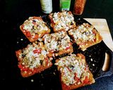 एक्झॉटिक व्हेज ब्रेड पिझ्झा (Exotic Bread Pizza Recipe In Marathi) रेसिपी स्टेप 2 फोटो 