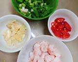 Trứng cá kho tiêu bước làm 1 hình