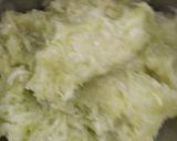 दुधी भोपळ्याच्या किसाची भाजी (dudhi bhopalyachi khisachi bhaj recipein marathi) रेसिपी स्टेप 2 फोटो 