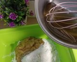 Foto langkah ke 5 dari resep Bolu Kukus Pisang Mekar (no mixer).