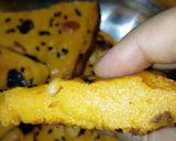 A picture of step 5 of Carrot kums.