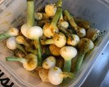 Une image de l'étape 6 de Noix de saint Jacques aux petits oignons blancs.