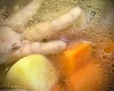 Hình bước làm 3 của món Chân Gà Hầm Rau Củ