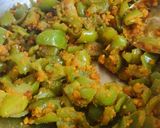 A picture of step 5 of Simla Mirchi sabji.