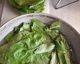 A picture of step 1 of Lehsuni dal palak.