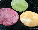 A picture of step 3 of Tri colour paratha bites.