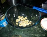 A picture of step 1 of Falahari maalpuye.