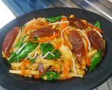 Foto langkah ke 2 dari resep ☡Non Halal☡ Kwetiaw Goreng Pork Sausage.