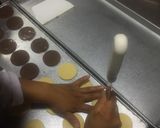 Foto del paso 3 de la receta: Alfajor de maicena y chocolate 🤤👌🏻