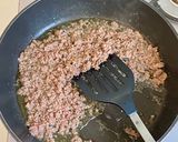 A picture of step 2 of Oven baked omelette with minced meat and potatoes.