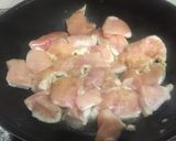 Foto del paso 2 de la receta: Pollo a la crema de verdeo con albahaca súper tierno
