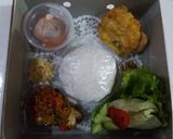 Foto langkah ke 4 dari resep Sambal ayam geprek kemangi.