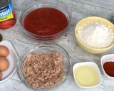 A picture of step 1 of Murcian Tuna, Tomato, and Egg Empanada.
