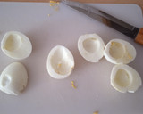 Foto del paso 2 de la receta: Huevos rellenos con atún