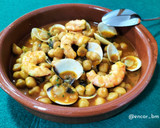 Foto del paso 9 de la receta: Garbanzos con almejas y langostinos