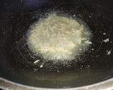 A picture of step 1 of Chinese rice with chicken Chilli.