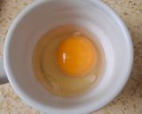Foto del paso 1 de la receta: Huevos fritos con frijoles y salsa bandera