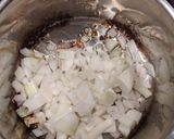 A picture of step 3 of Japanese DASHI chicken curry.