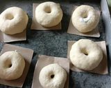 Foto langkah ke 3 dari resep Donat pasir putih.