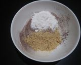 A picture of step 4 of Chocolate walnut pancake.