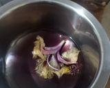 A picture of step 1 of Hibiscus flower Mojito.