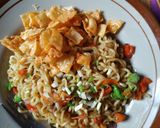 Foto langkah ke 8 dari resep Mie goreng Pete super pedas.