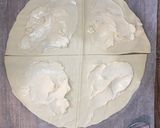 Une image de l'étape 2 de Succulent Naan au fromage.