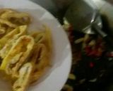 Foto langkah ke 4 dari resep Dadar Telur cah Toge.