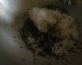 A picture of step 4 of Green thai rice.