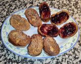 Foto del paso 12 de la receta: Torrijas caramelizadas con azúcar y canela 🆚 mermelada de arándanos