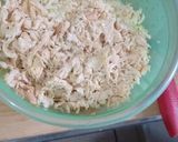 Foto del paso 4 de la receta: Tortitas de pollo con verduras y queso 😘