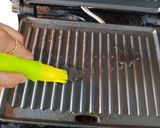 A picture of step 4 of Veg mayo grilled sandwich.
