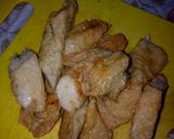 Foto langkah ke 1 dari resep Tumis fishroll dgn saori.
