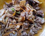 Foto langkah ke 3 dari resep Tumis sapi simple.