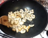 Foto del paso 3 de la receta: Ternera en salsa de ostras