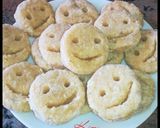 A picture of step 5 of Potato Smileys🙂.