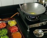 A picture of step 3 of Jain Pav bhaji sizzlar.