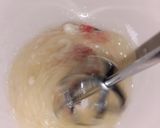 A picture of step 3 of Leopard Shiffon Cupcakes.
