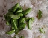 Foto langkah ke 2 dari resep Botok Daun Kelor.