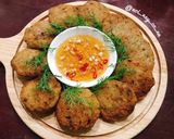 A picture of step 1 of Bún chả cá.