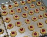 Foto langkah ke 5 dari resep Thumbprint.