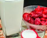 स्ट्रॉबेरी शेक (Strawberry Shake recipe in Hindi) रेसिपी चरण 1 फोटो