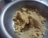 A picture of step 5 of Semolina Gulkand laddu.