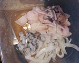 Foto del passaggio 2 della ricetta Il mare nel piatto 🌊 - Calamarata con frutti di mare