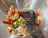 Foto langkah ke 3 dari resep Tumis Kangkung Udang Rebon.